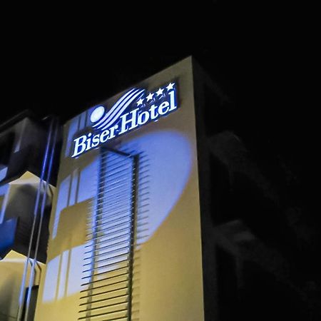 Biser Hotel Derventa Екстериор снимка