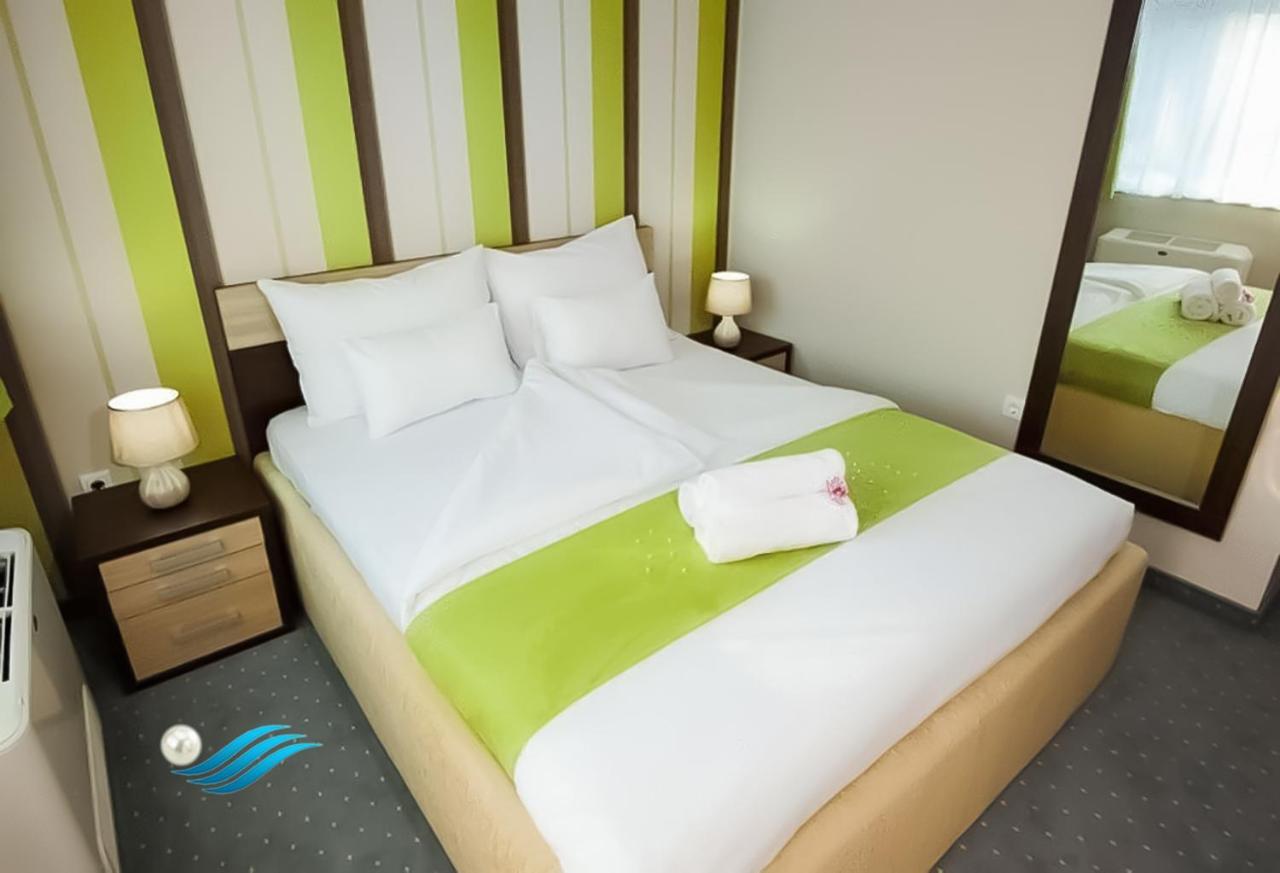 Biser Hotel Derventa Екстериор снимка