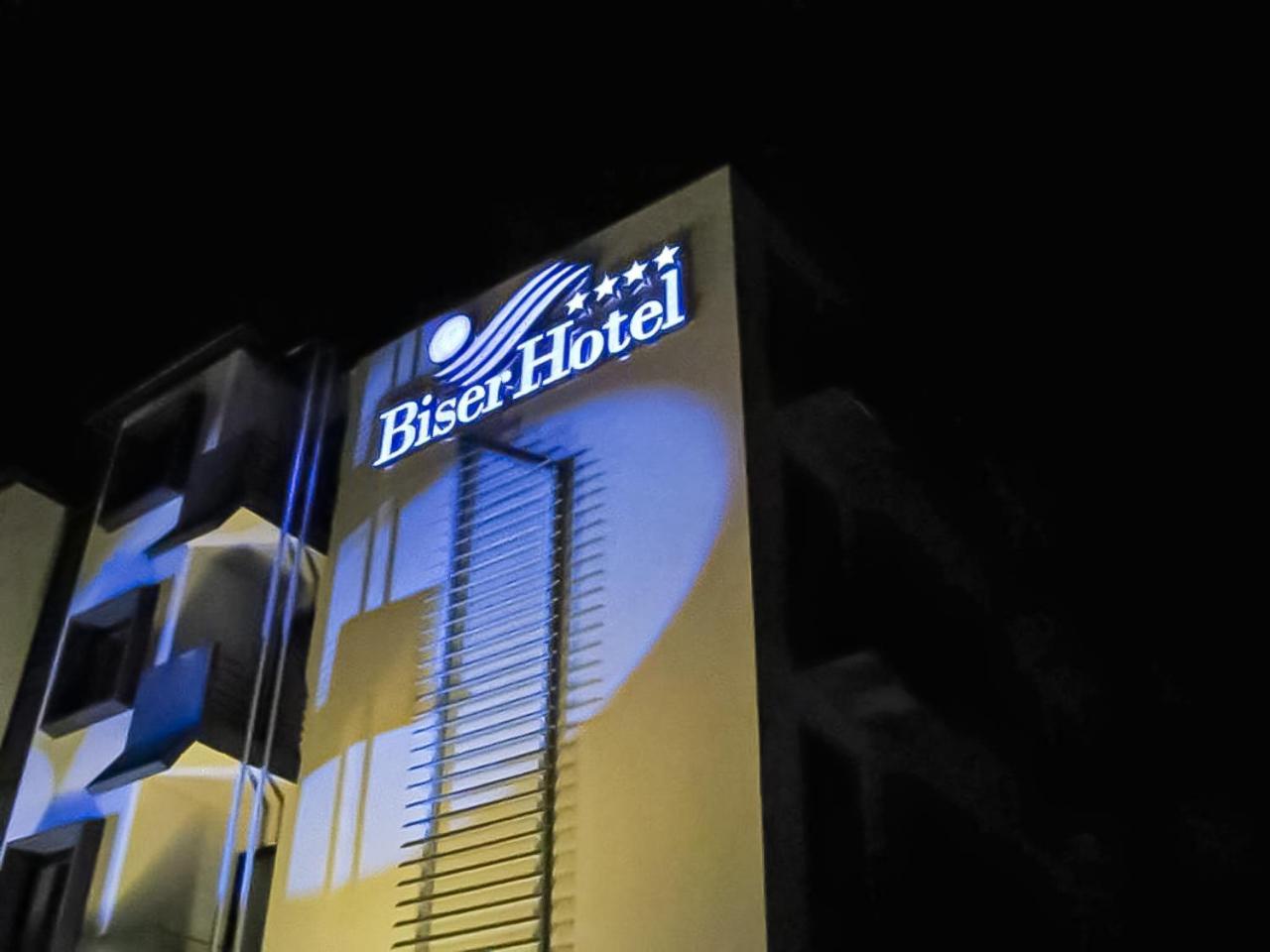 Biser Hotel Derventa Екстериор снимка