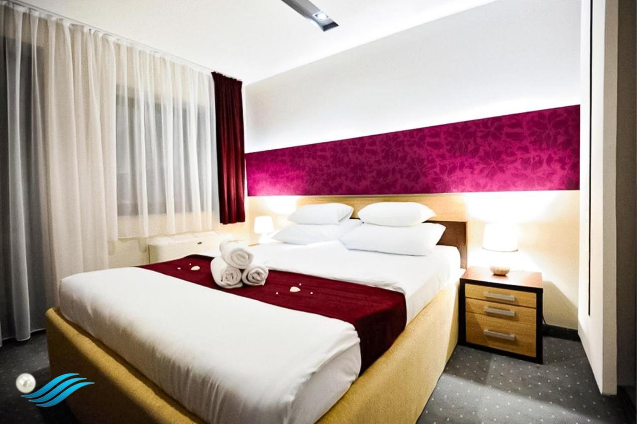 Biser Hotel Derventa Екстериор снимка