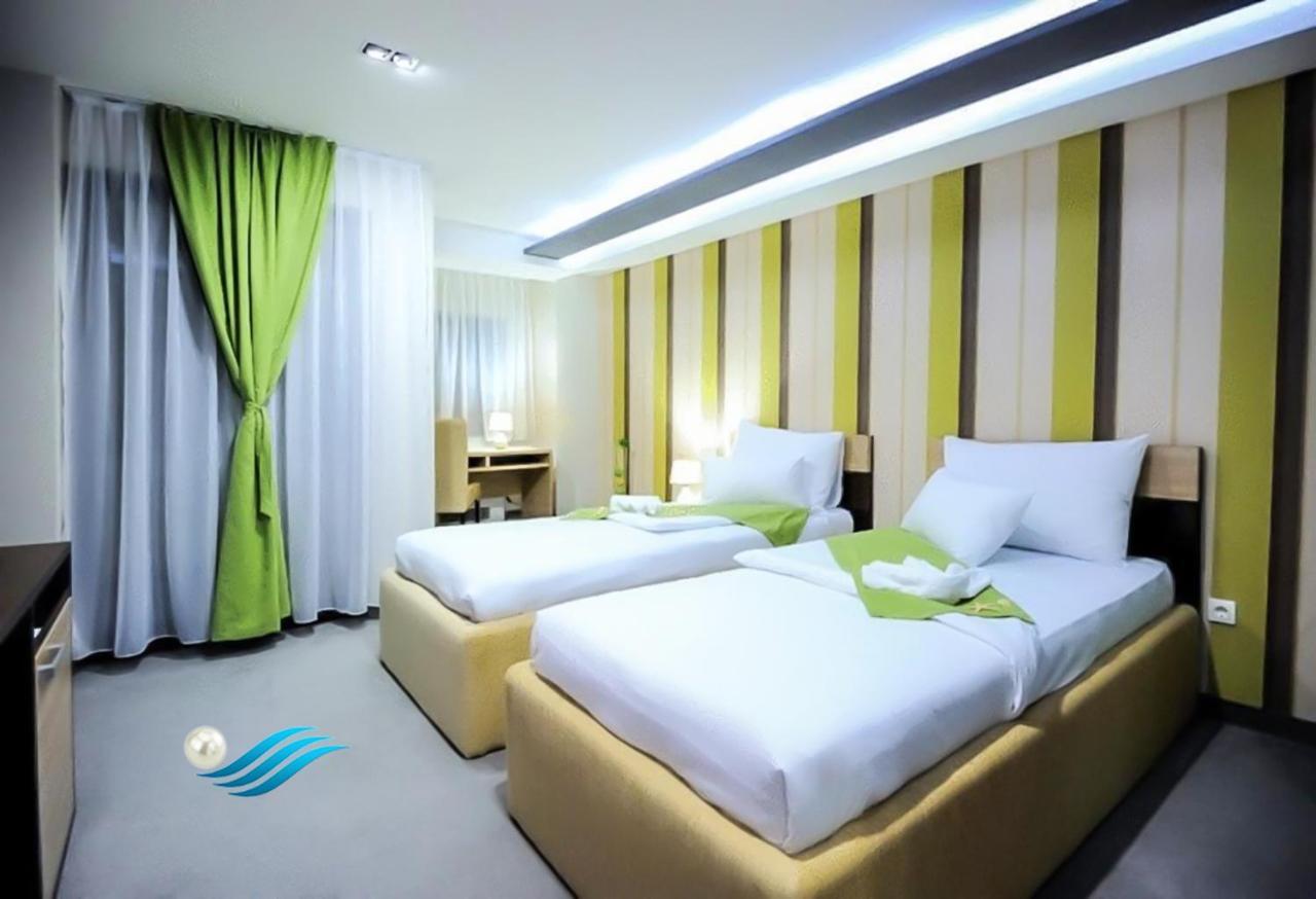 Biser Hotel Derventa Екстериор снимка