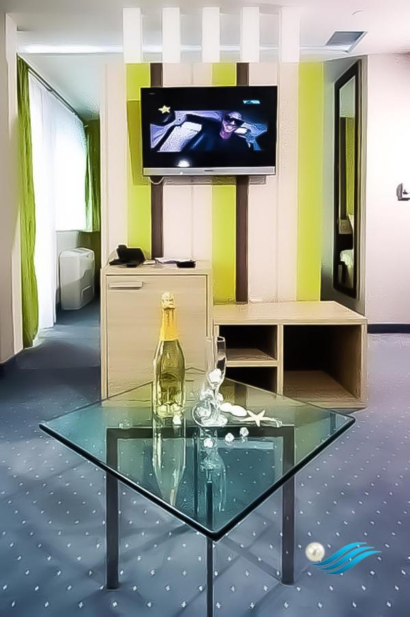 Biser Hotel Derventa Екстериор снимка