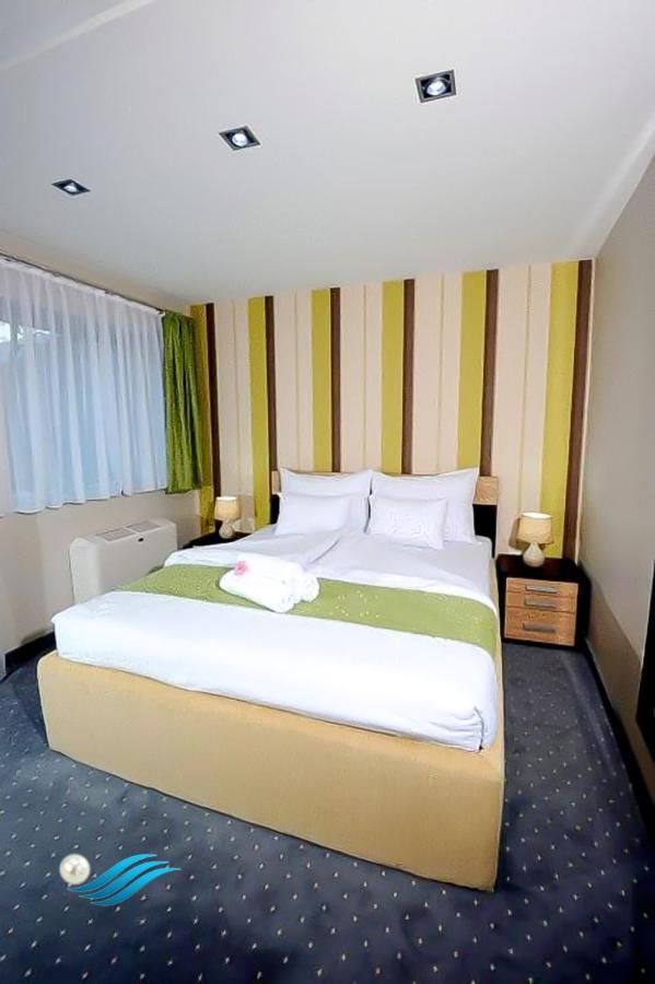 Biser Hotel Derventa Екстериор снимка