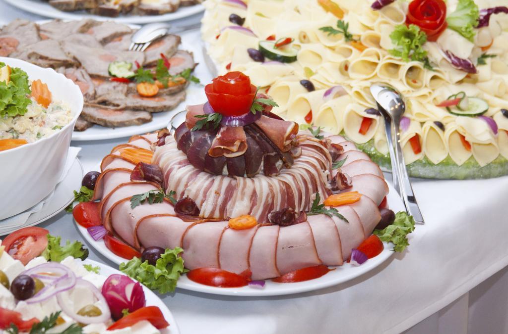 Biser Hotel Derventa Екстериор снимка